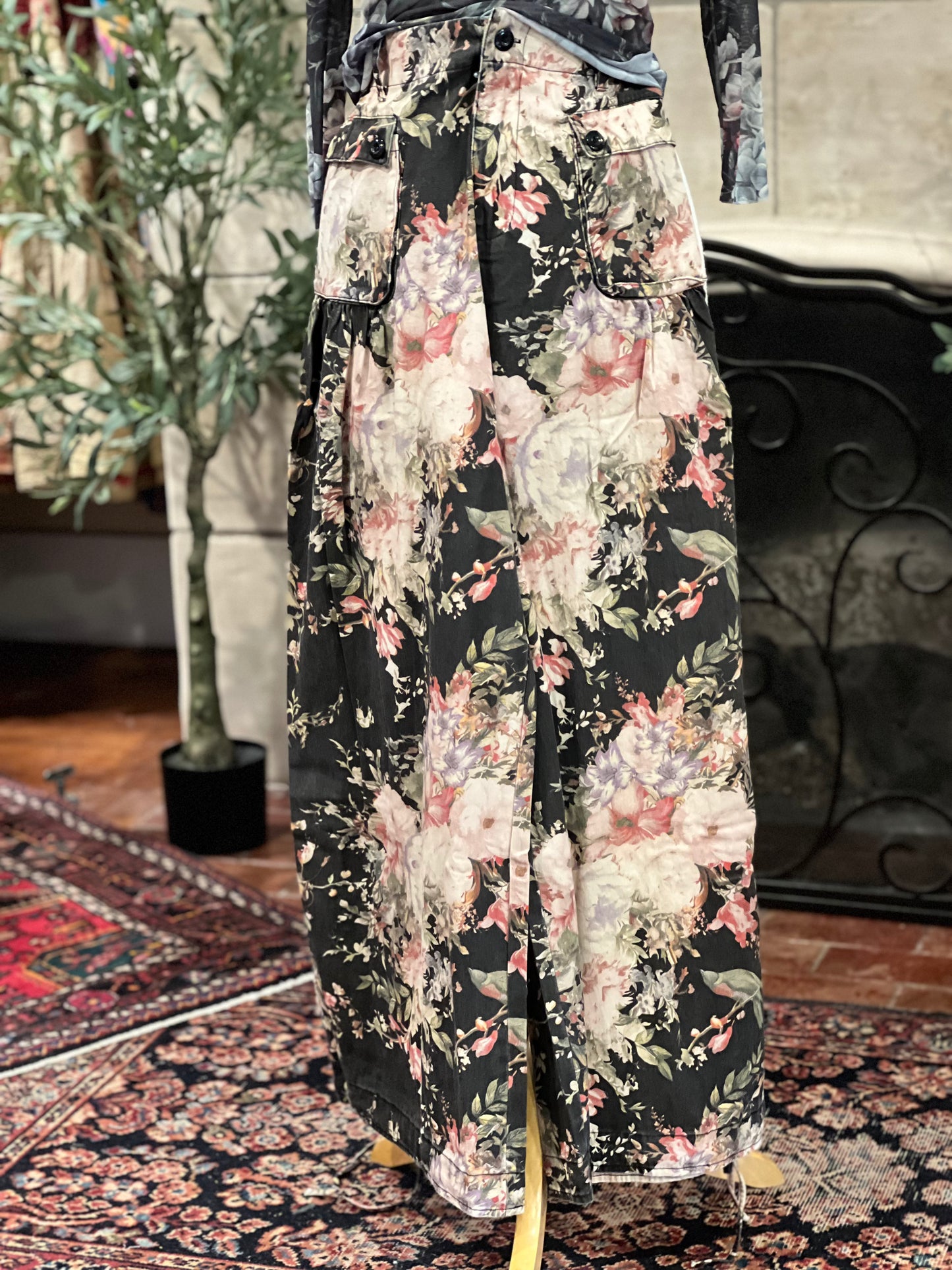 Pocket Pant in Midnight Garden