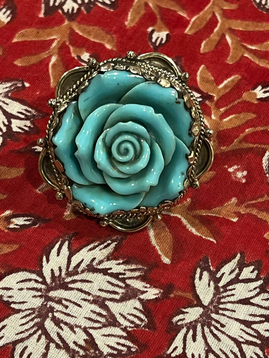 rose
ring
le bel age boutique
chateau bel age boutique
chateau bel age
blue
bel age boutique