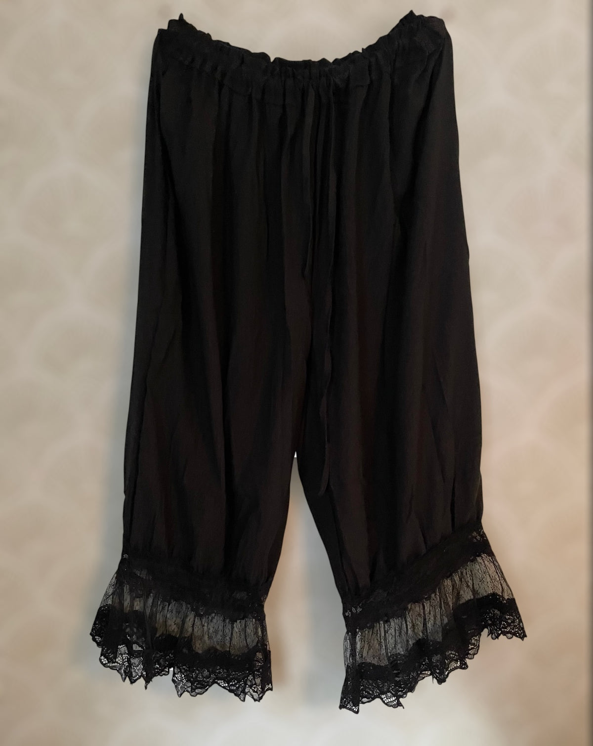St Jazmin Bloomers in Black – Chateau Bel Age Boutique (view 2)
