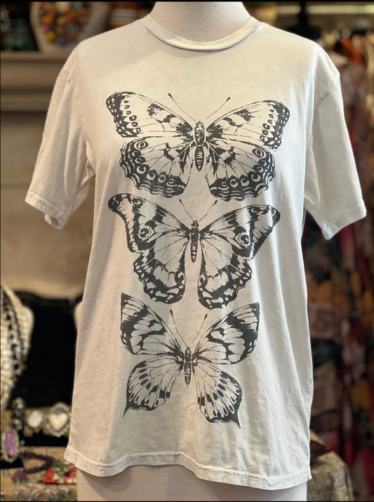 Tres Mariposa T Shirt Plus