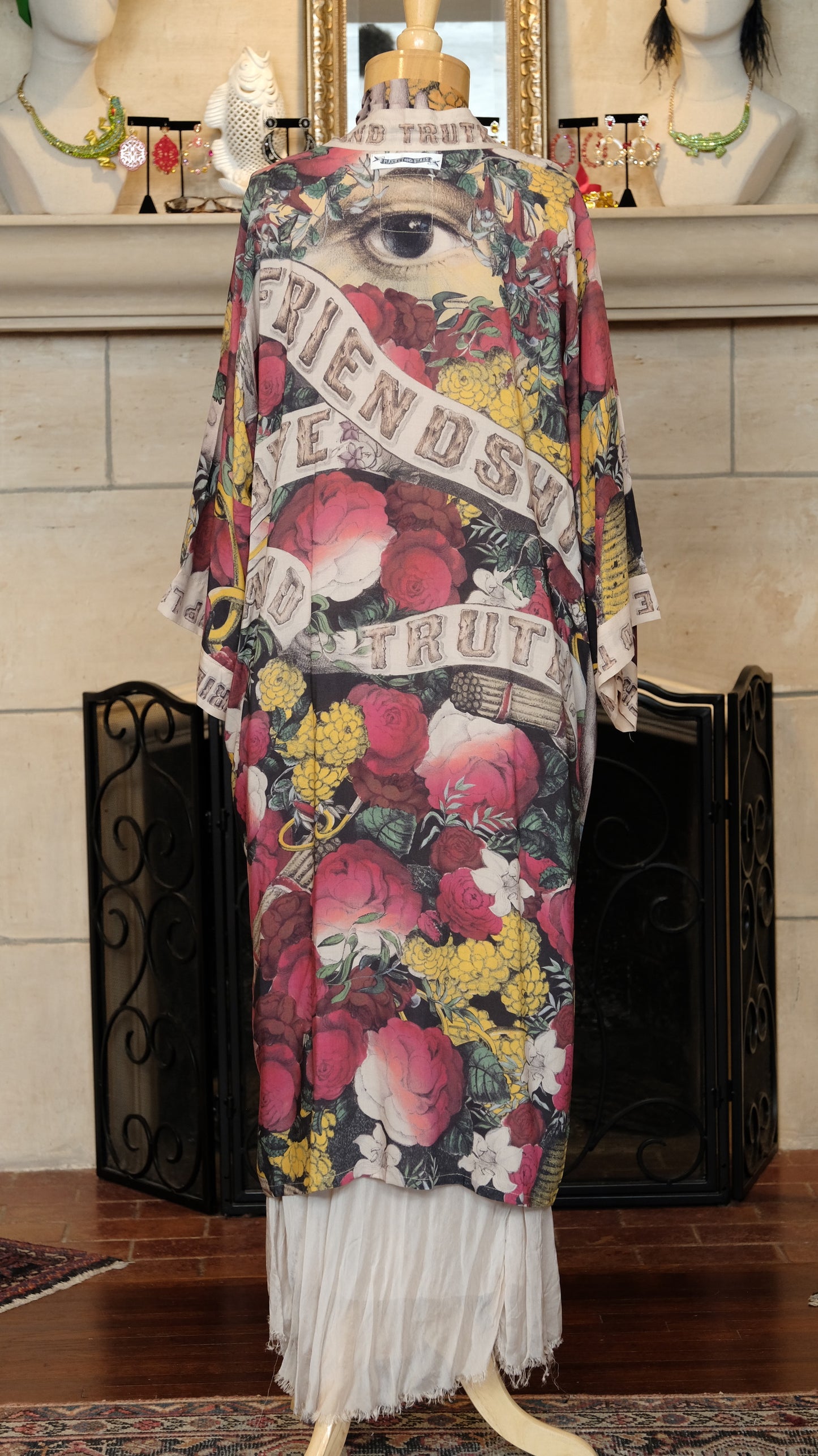 Kimono in Roses