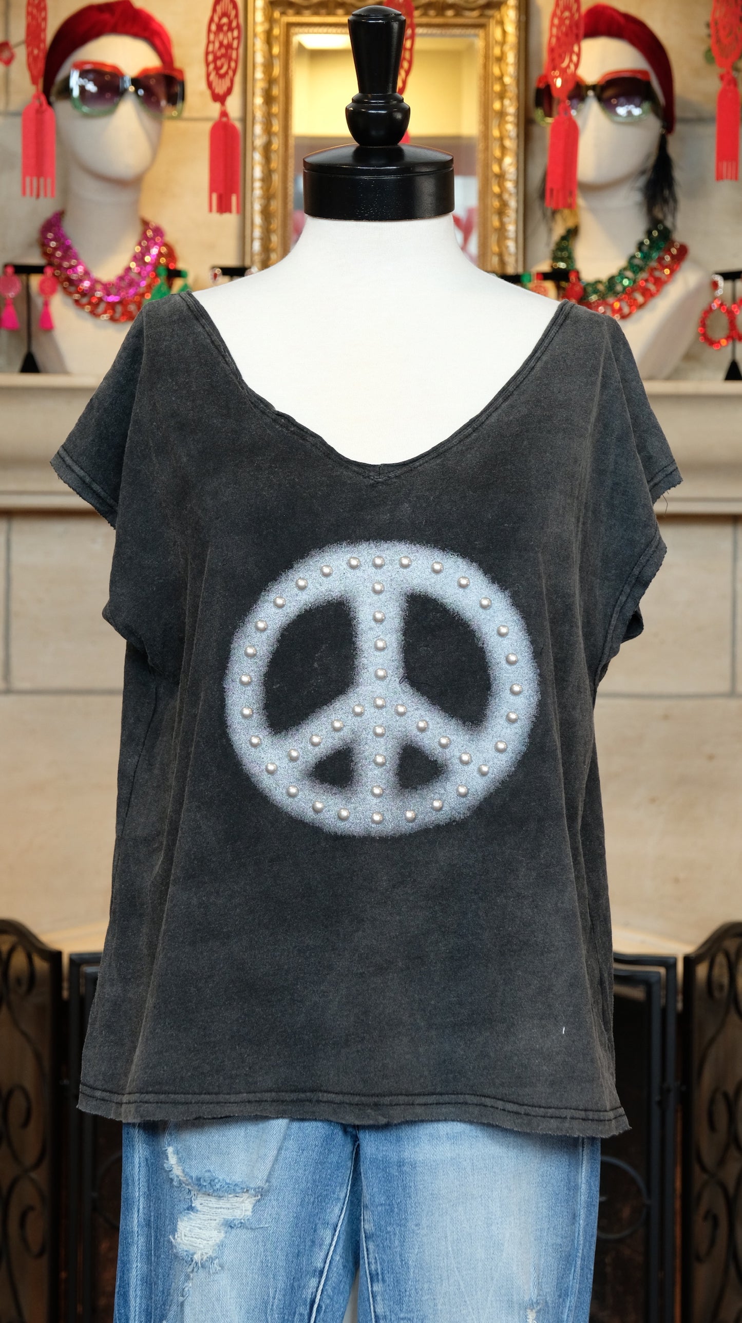 Seek Peace T-Shirt in Charcoal