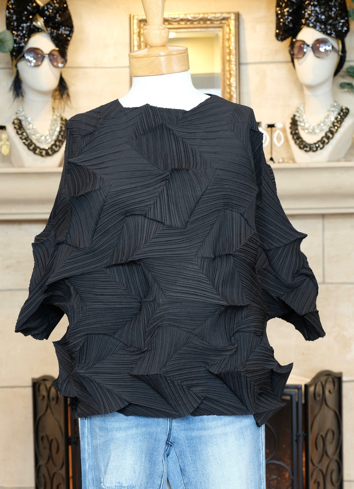 Lotus Top in Inky Black