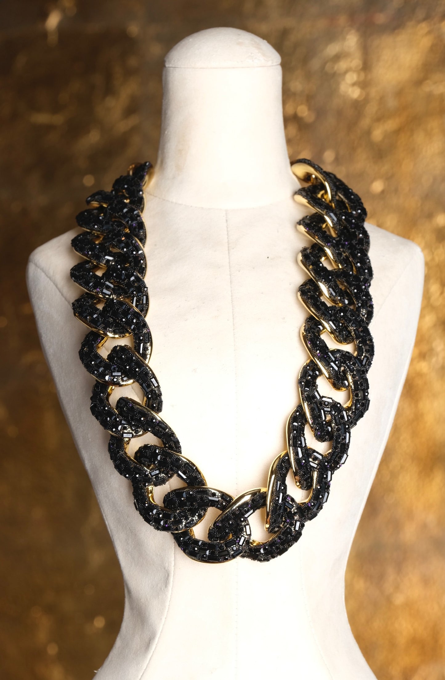 Big Deal Chain Necklace in Black