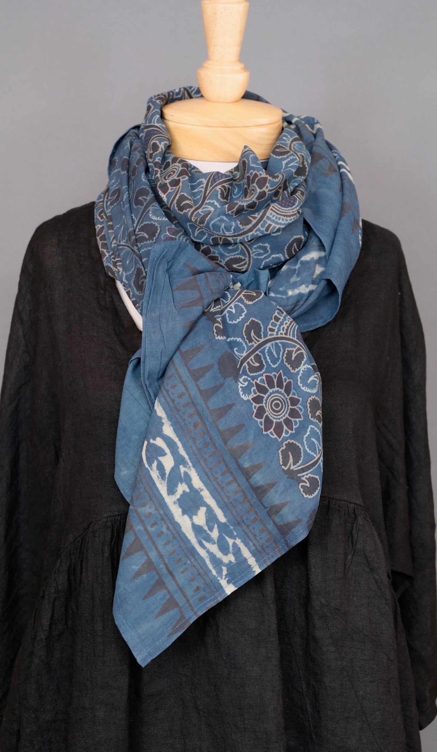Midnight Garden Scarf