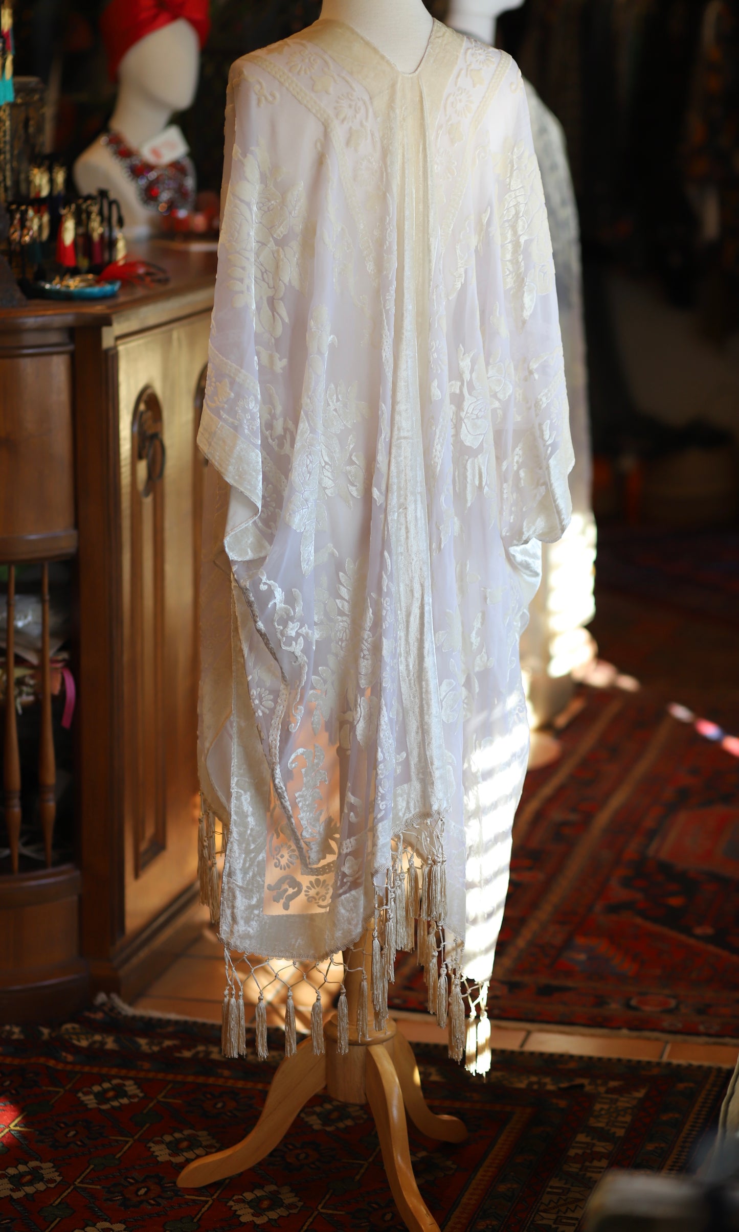 Ella Topper in Ivory