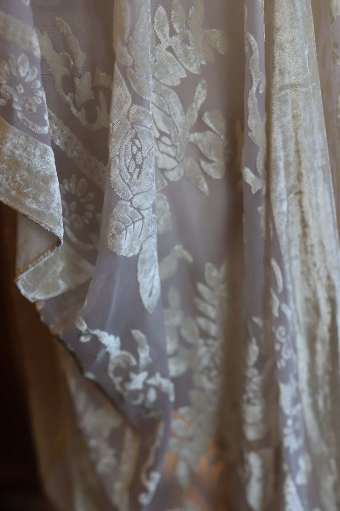Ella Topper in Ivory