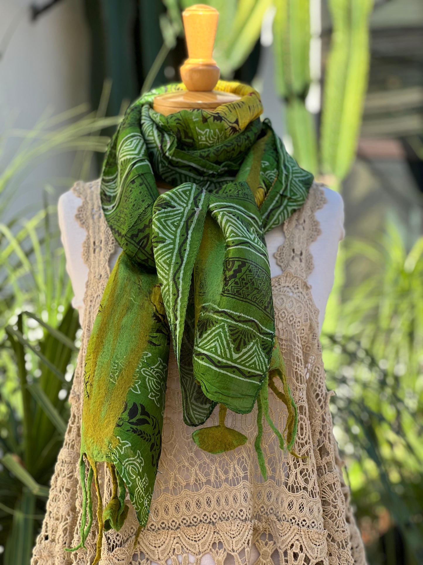 Lotus Scarf in Amber Green