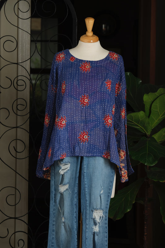Wander Pocket Top Red Lotus