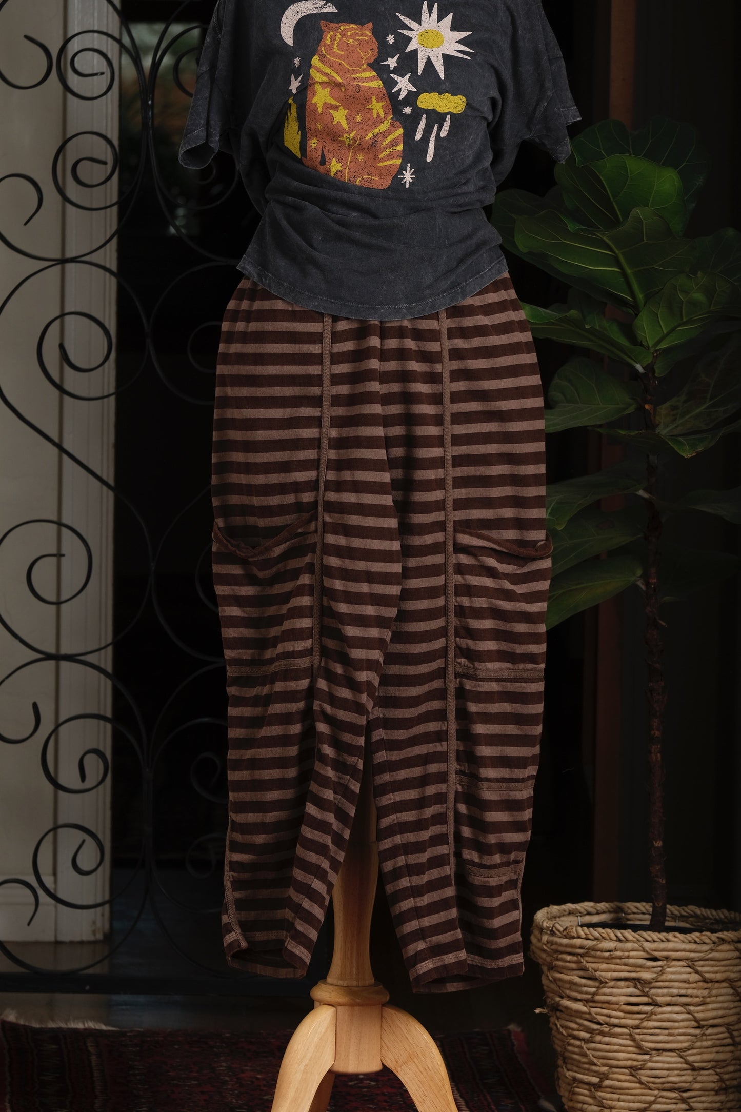 Joggers in Leather Stripe