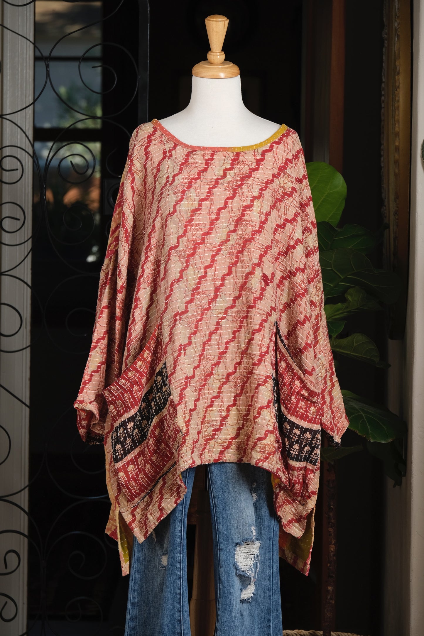 Kantha Pullover in Pin Wheel