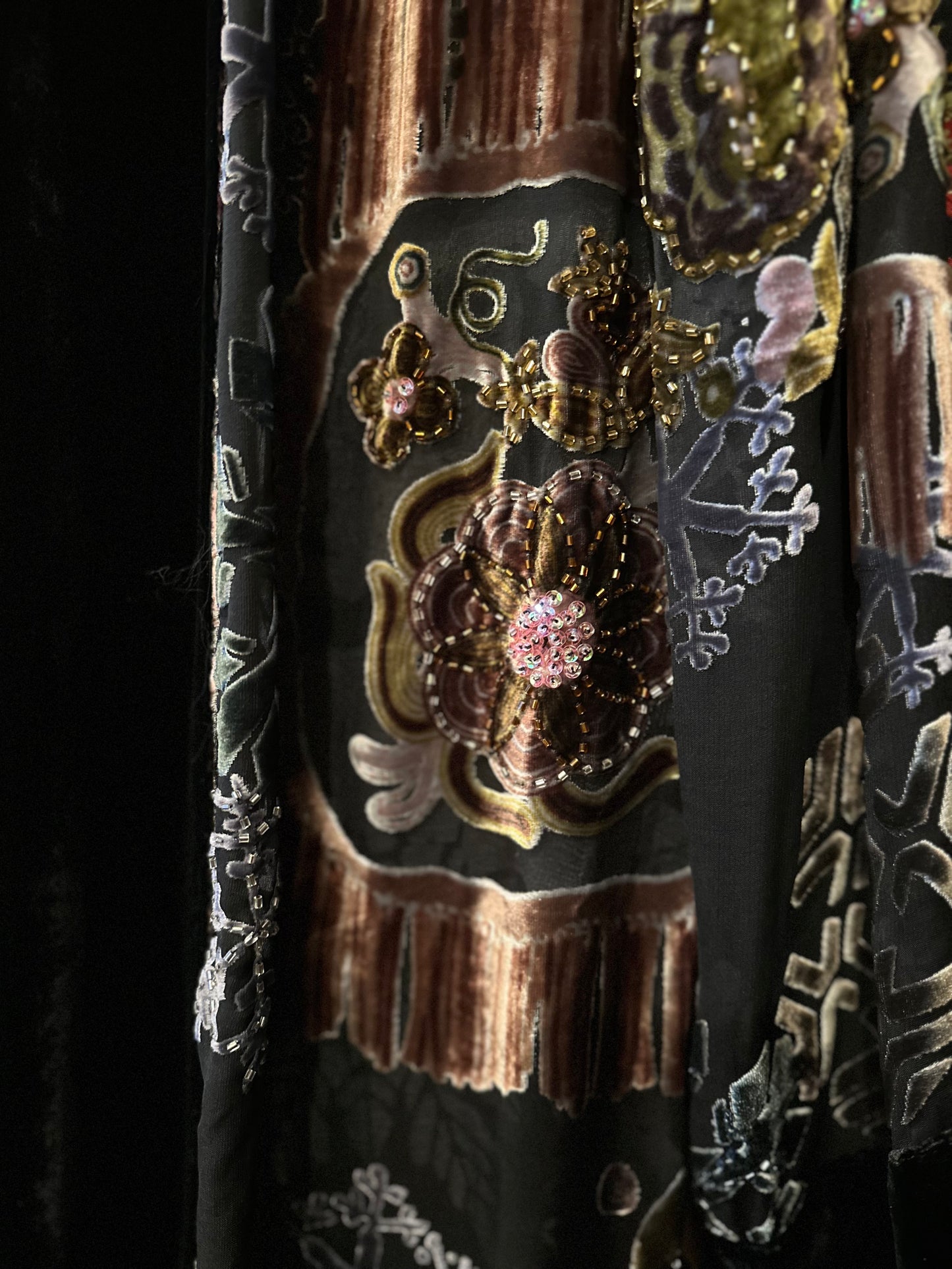 Burnout Velvet in Snow Flake