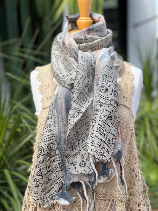 Lotus Scarf in Grey Village