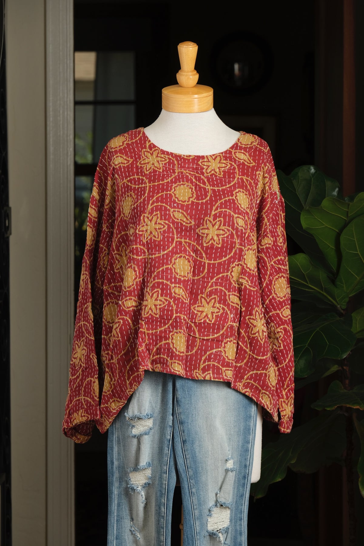 Wander Top in Berry Flower