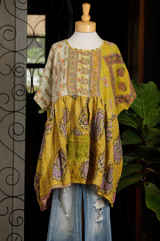 Daydreamer Mini in Golden Idol – Chateau Bel Age Boutique