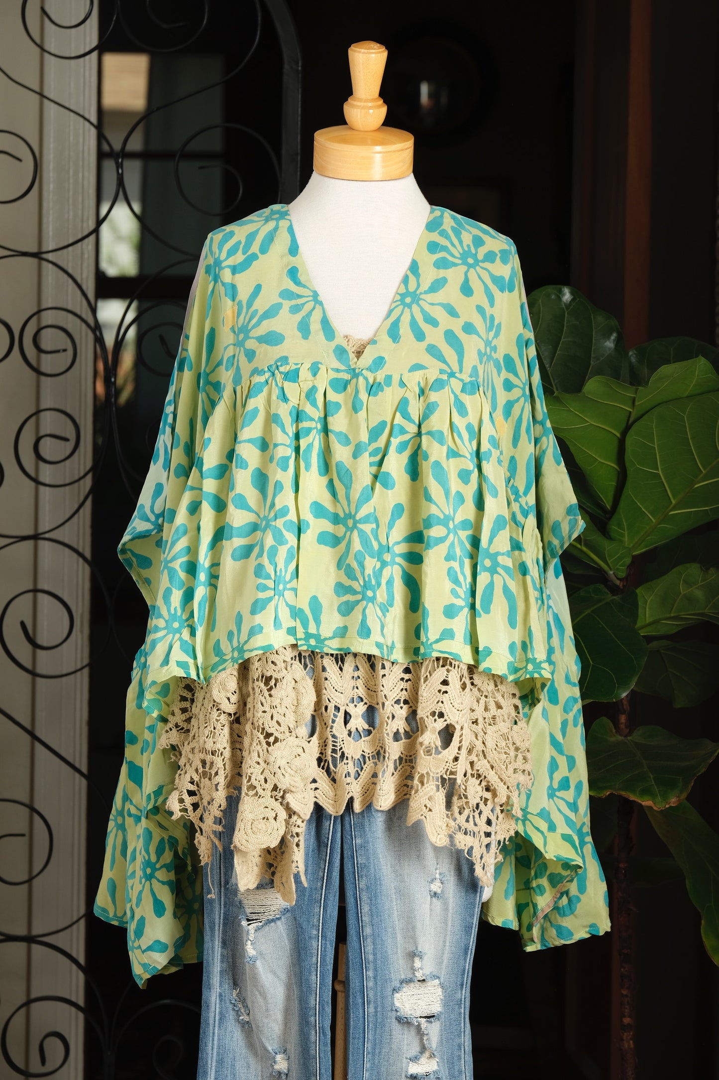 top

sunny

san diego style

san diego boutique

new arrivals

new arrival

new

luxe

le bel age

kantha bae

kantha

gold dust

Fashion

Crop Top

chateau bel age

boho

bohemian glamour

bohemian