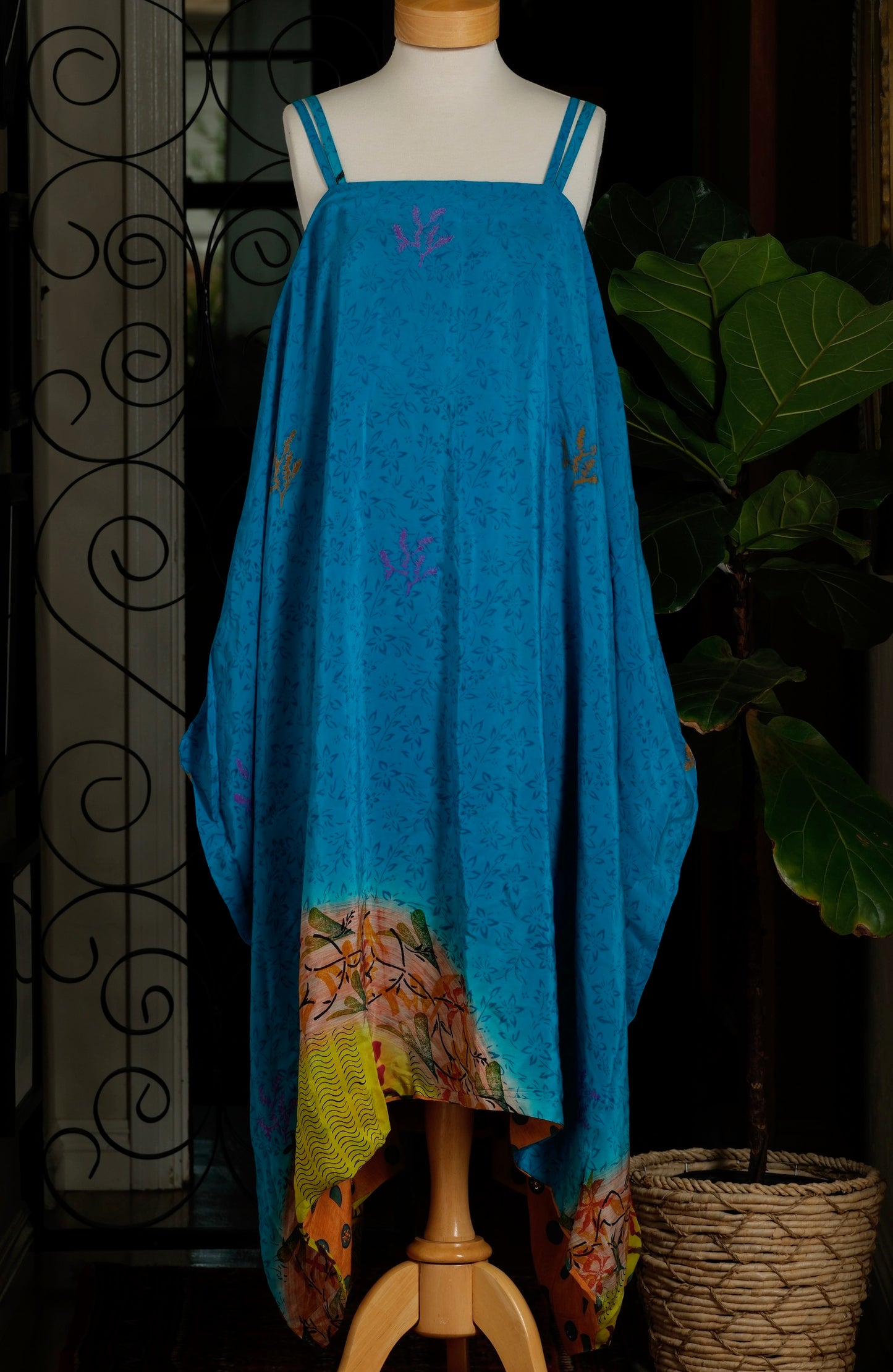 Shine Maxi Dress in Tropical Dot – Chateau Bel Age Boutique