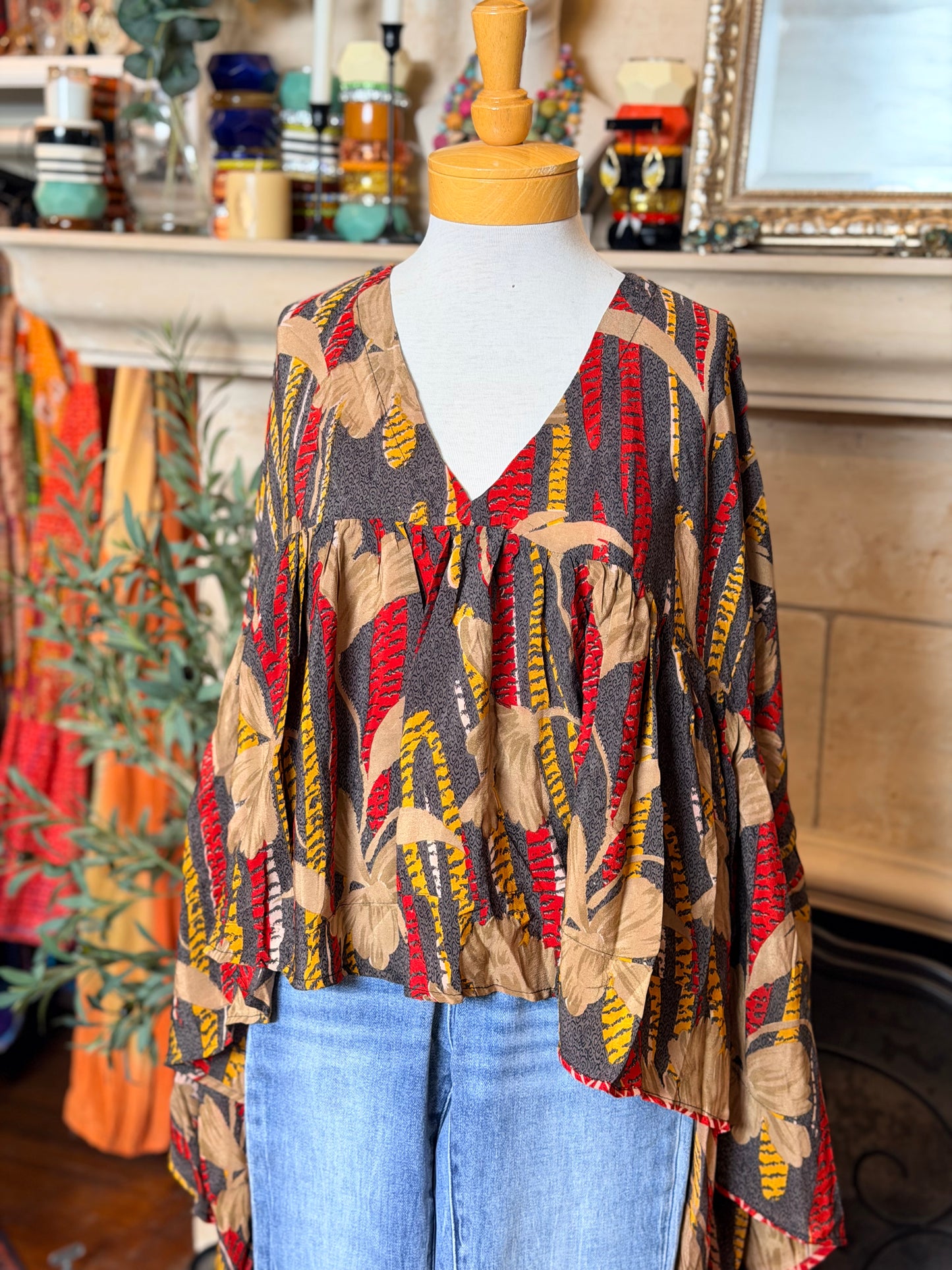 Gold Dust Crop Top in Taupe Flower