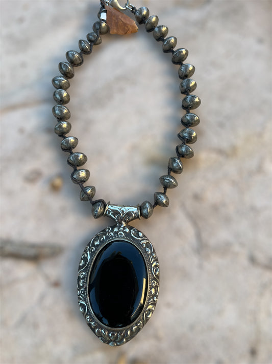 Onyx pendant 740
