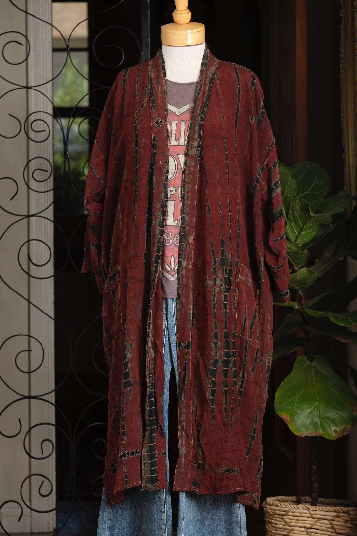 Smoke Duster in Merlot Dragon