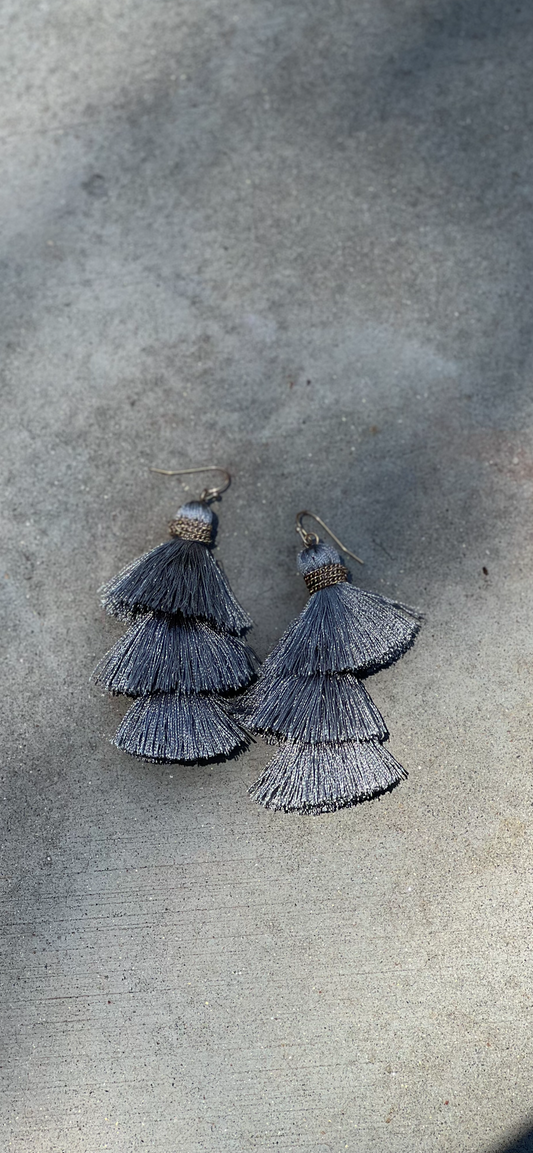 Tassel Earring in Grey