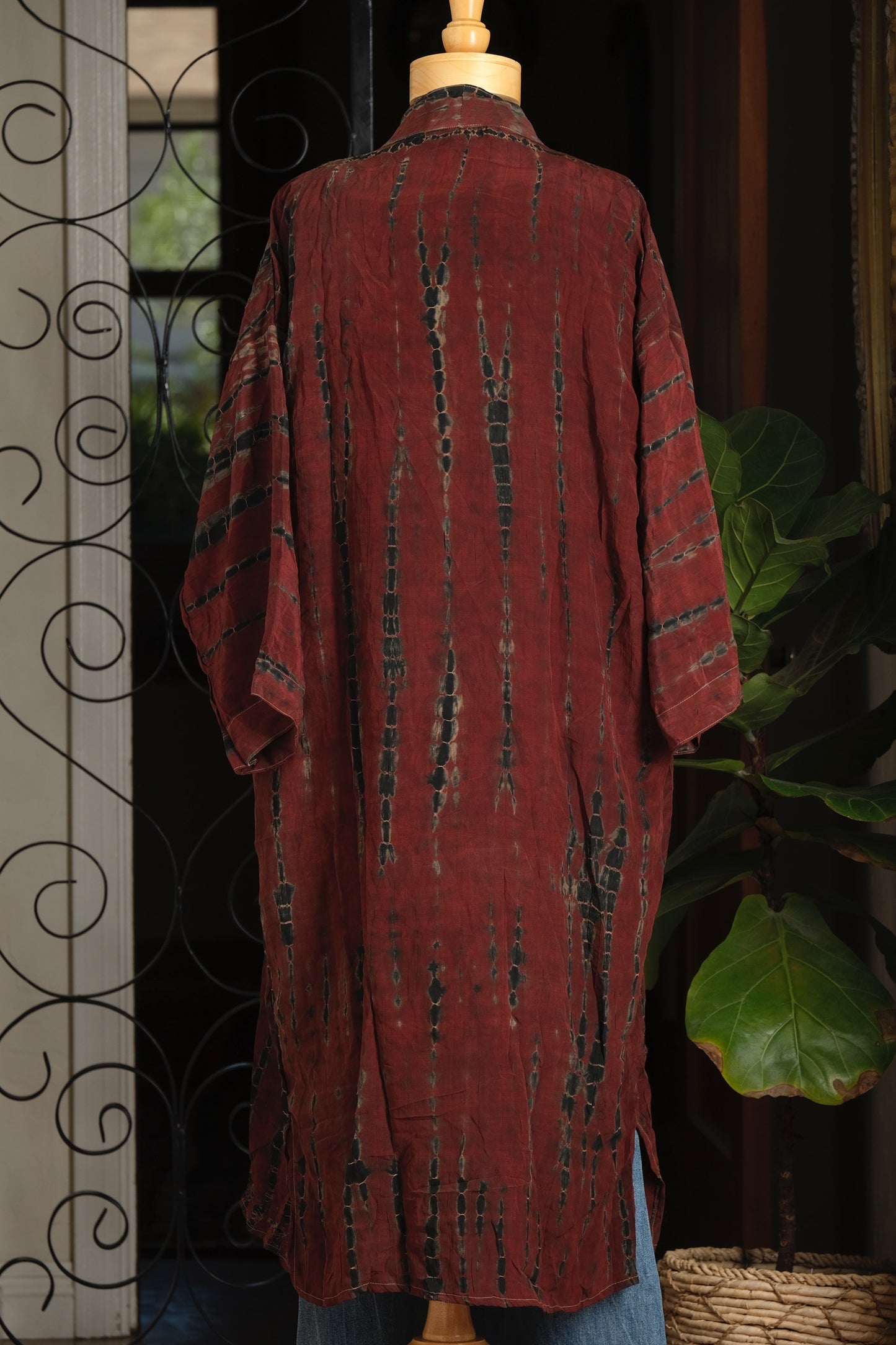 Smoke Duster in Merlot Dragon