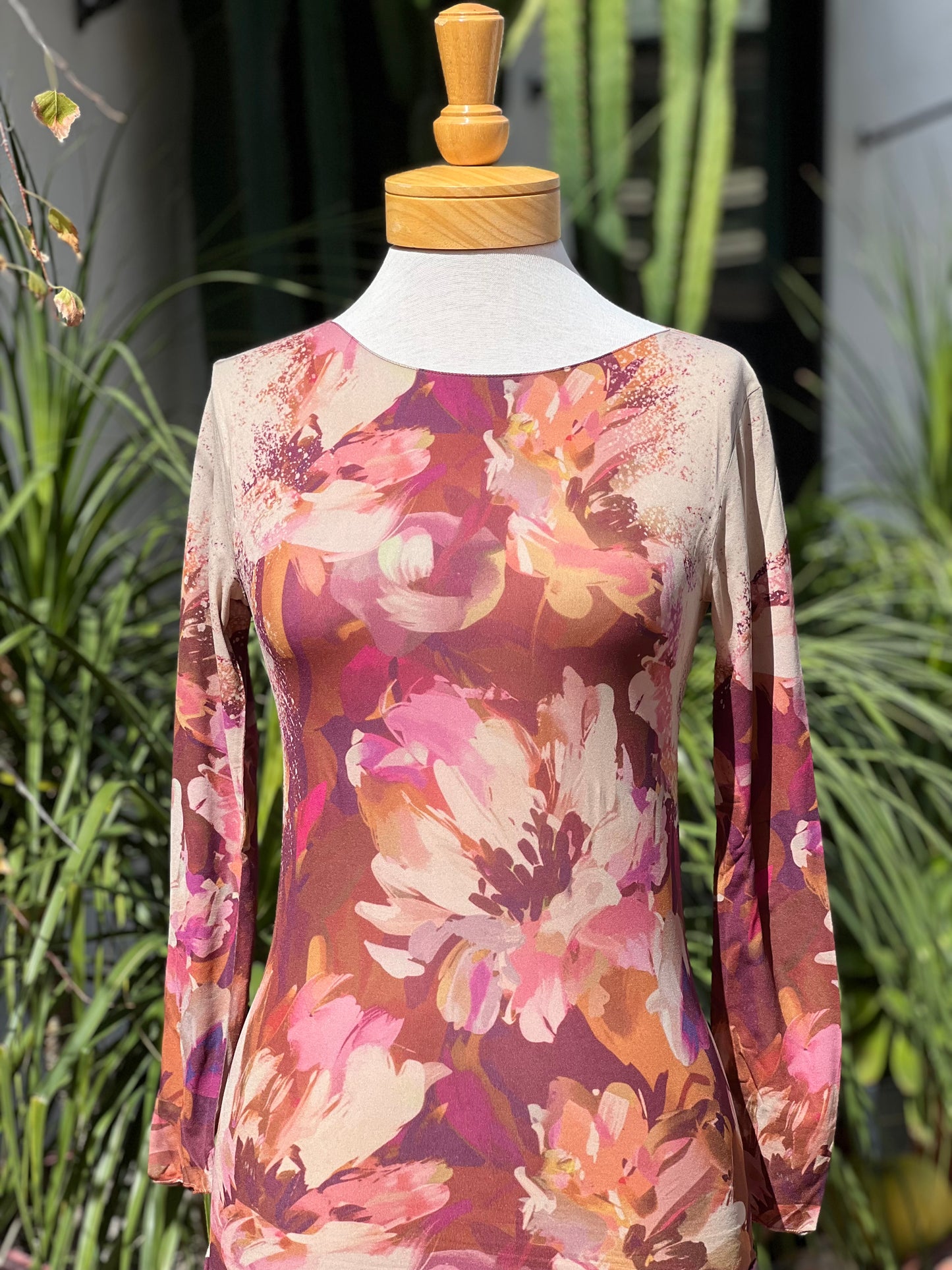 Mesh T Shirt in Wine and Roses