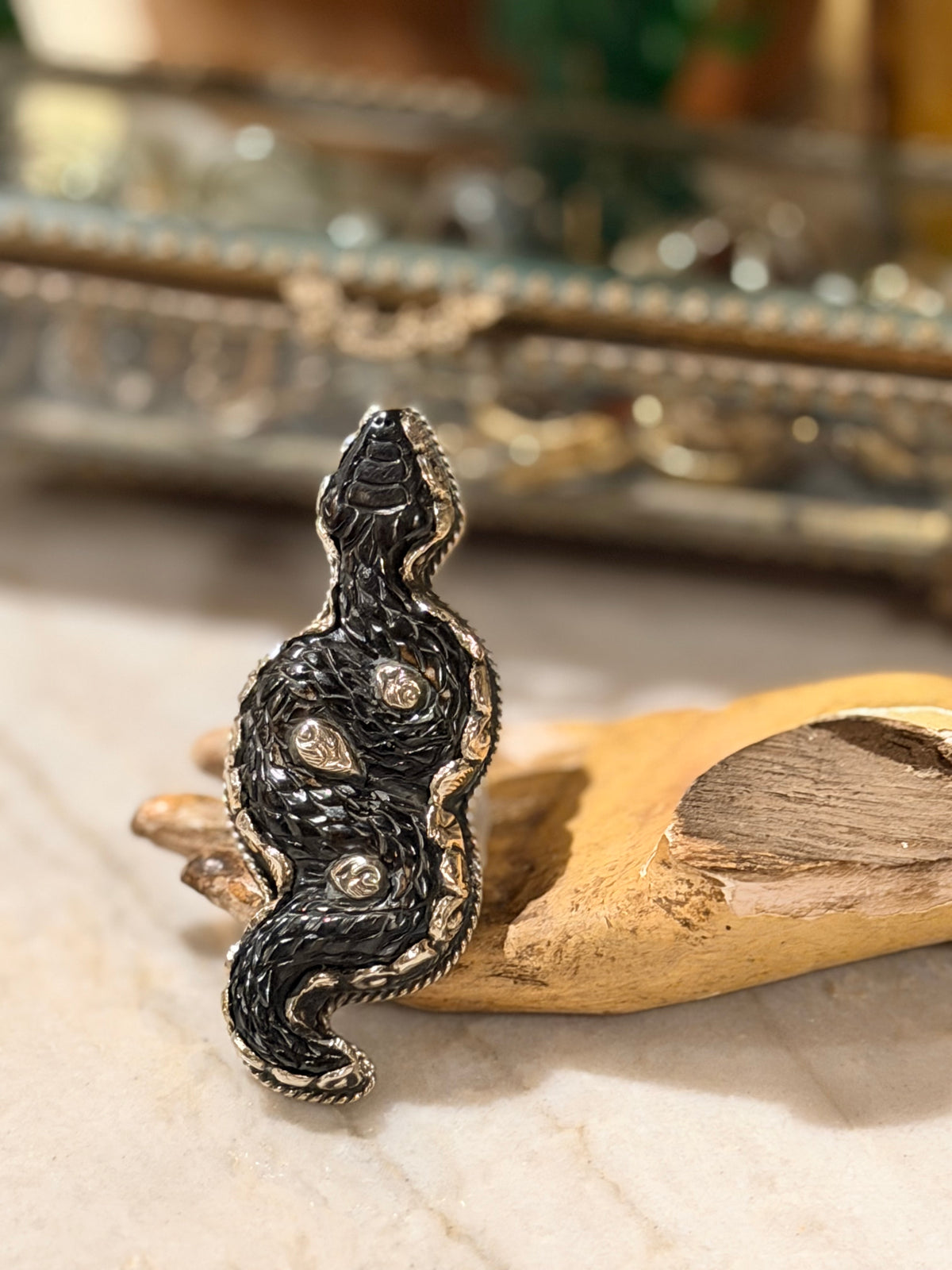Snake Ring 1811 – Chateau Bel Age Boutique