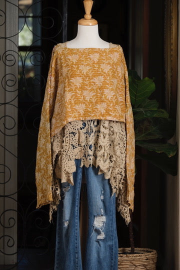 Crop Top in Golden Flower