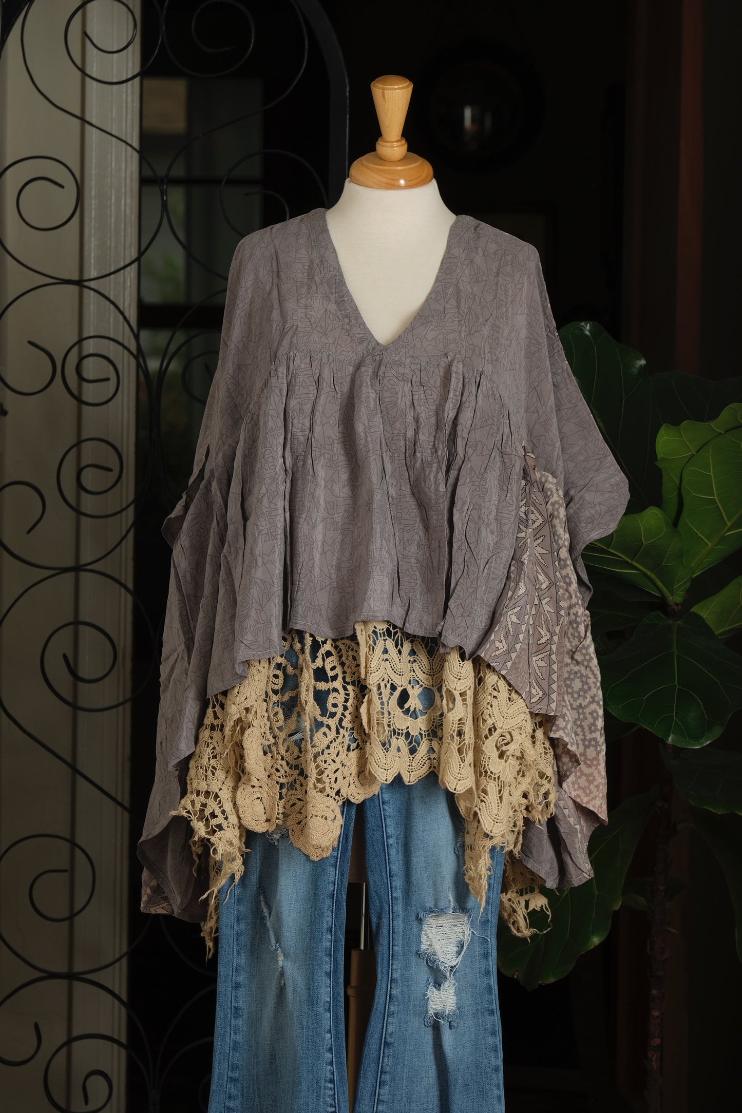 Gold Dust Crop Top in Smoked Lavender