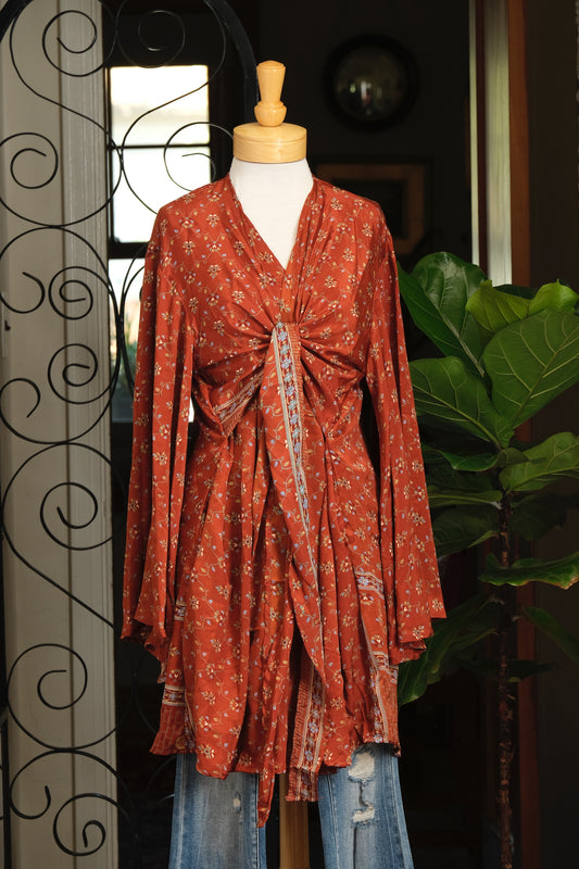 Tie Duster in Carnelian Garden