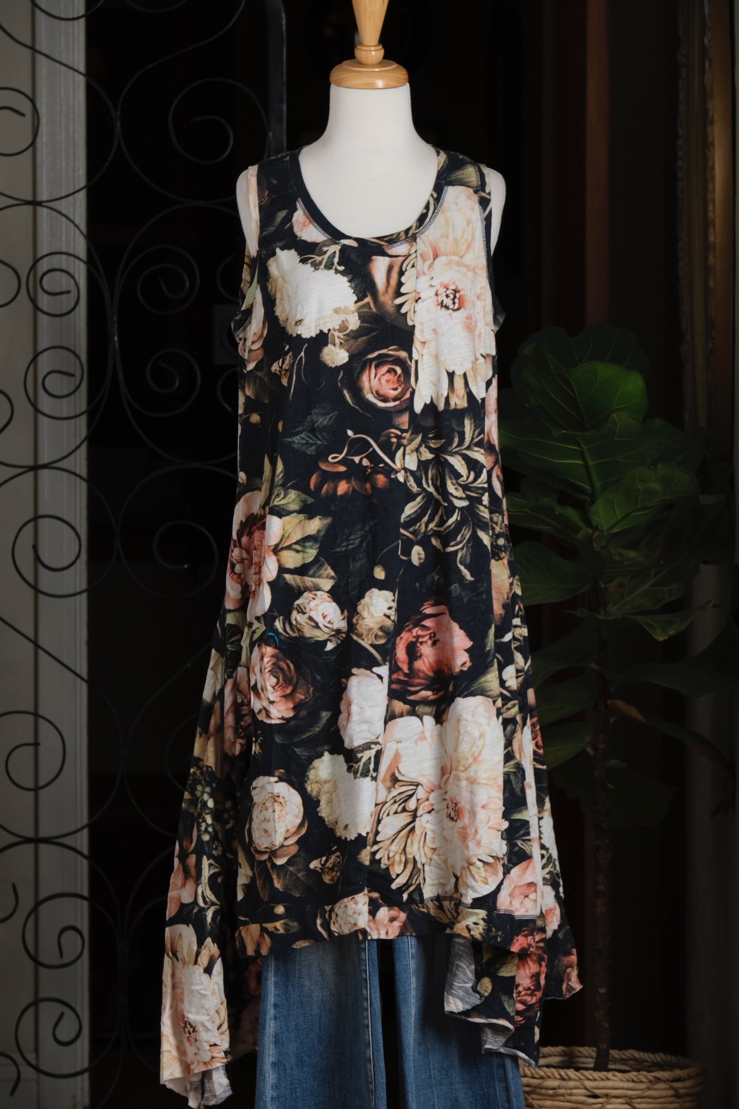 Ballet Slip in Black Peony