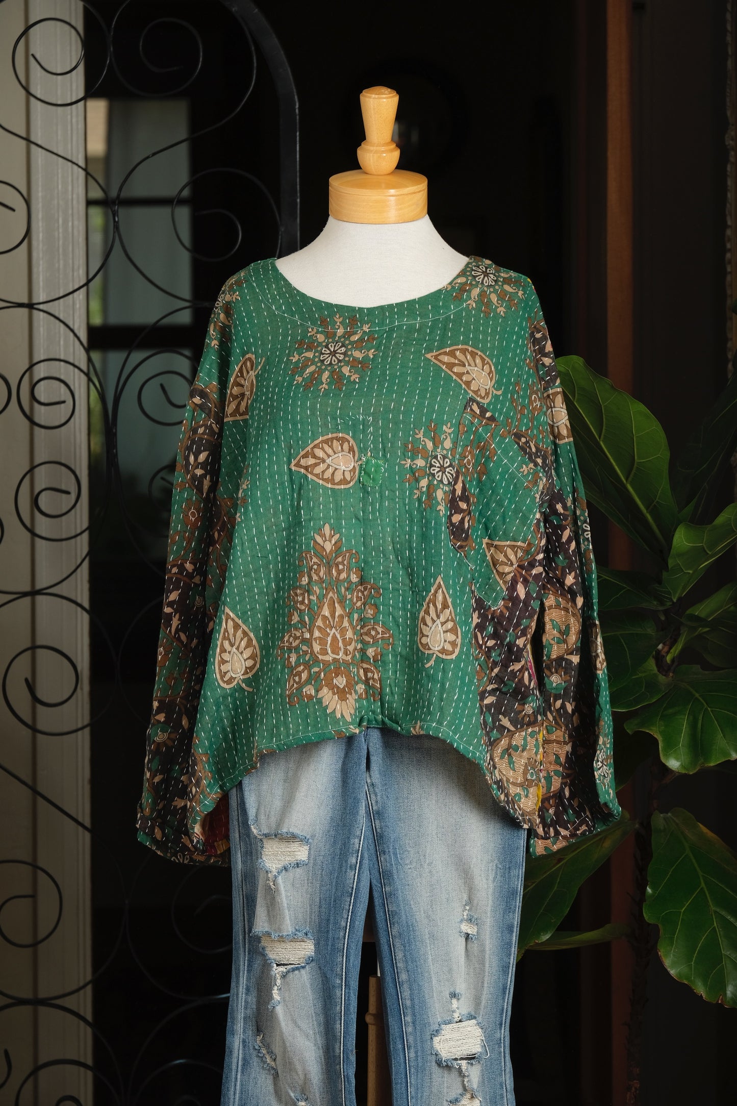 Wander Top in Faded Green