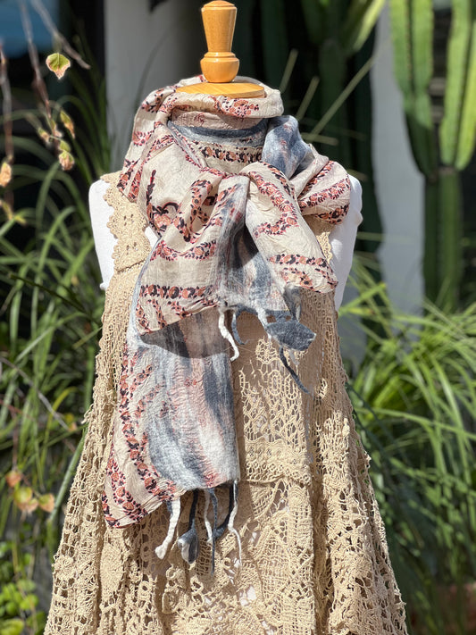 Lotus Scarf in Little Lotus