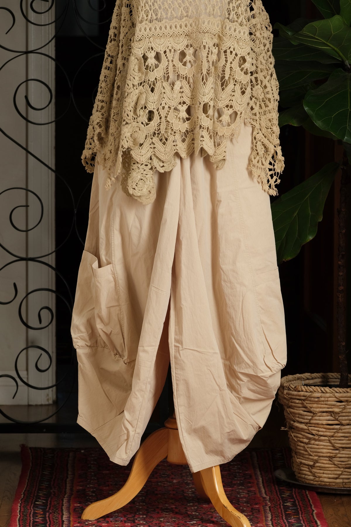 Suki Pant in Bone