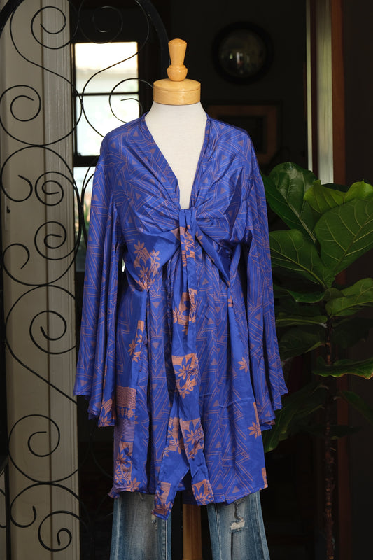 Tie Duster in Geometric Lapis