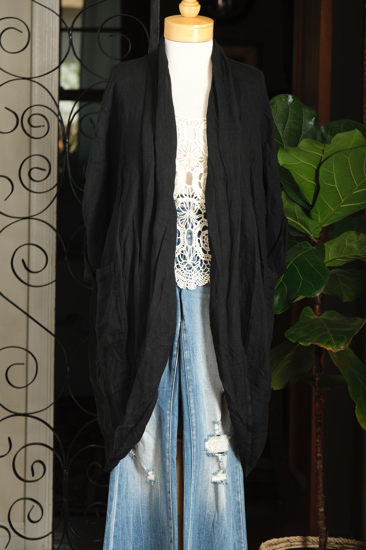 Classic Linen Duster in Inky Black