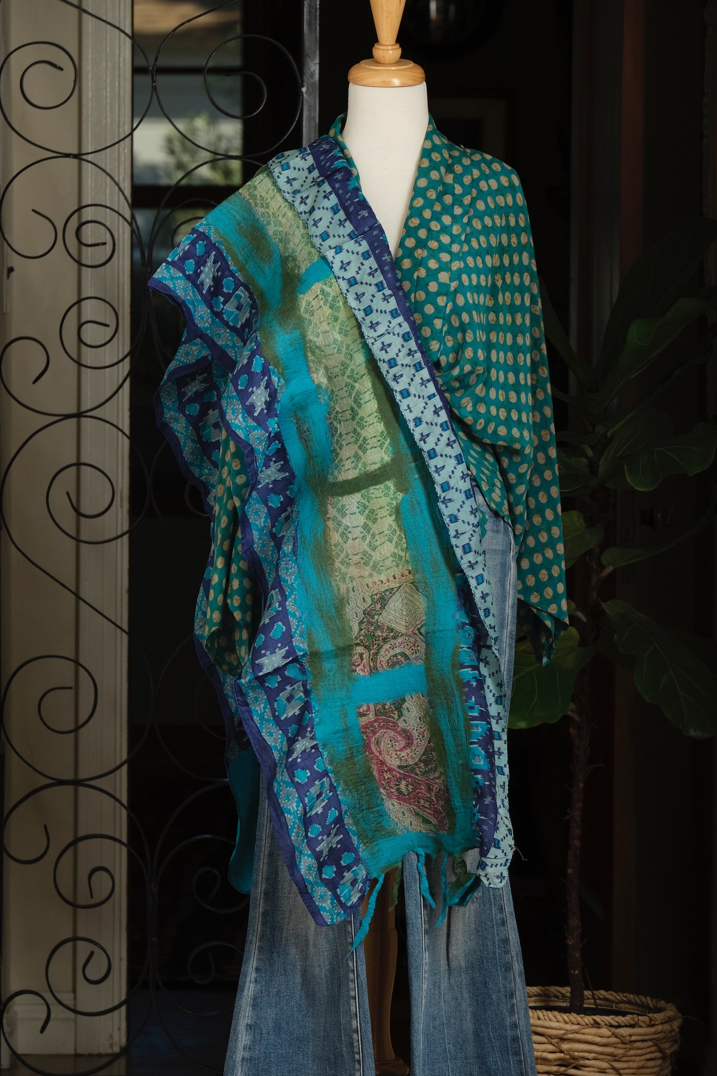 Lotus Scarf in Turquoise Royal