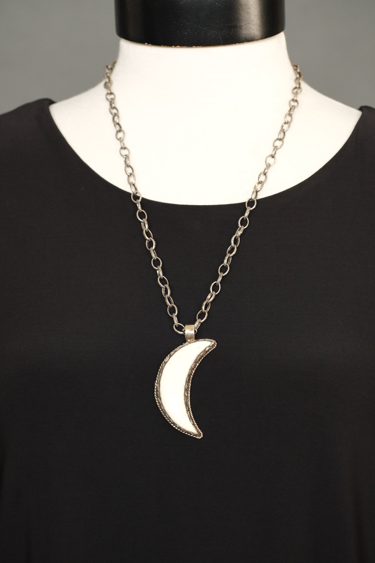 Crescent Moon Pendent Chain Link Necklace