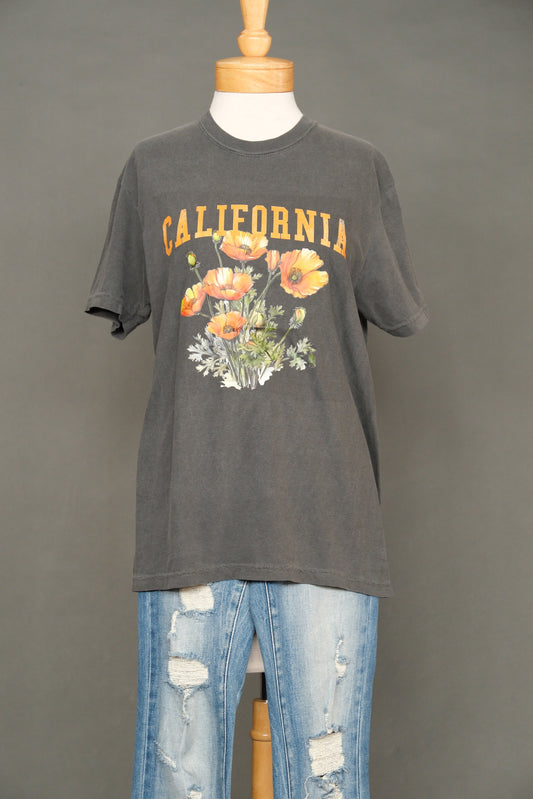 T-Shirt in California Poppy,Vintage Black