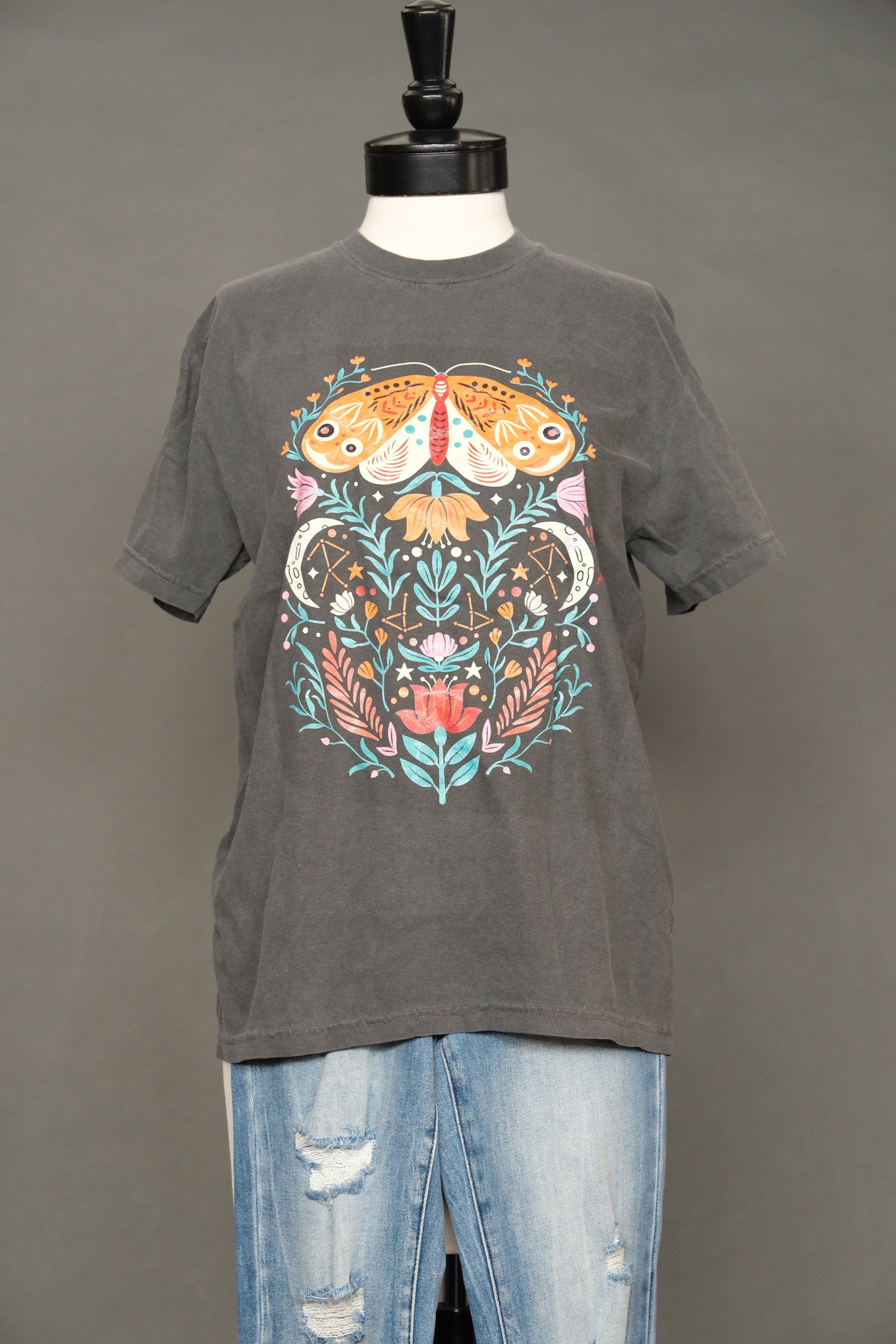 T-Shirt in Moon Moth Garden