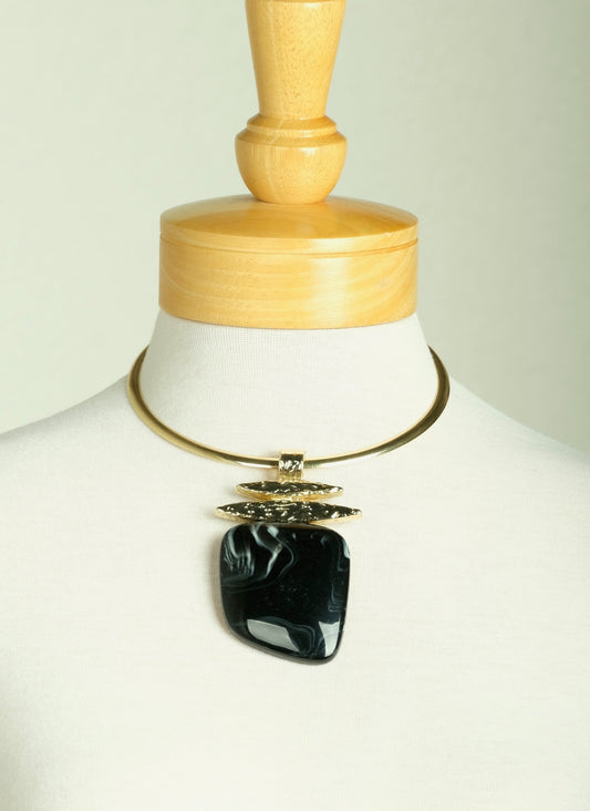 Black Rock Collar Necklace