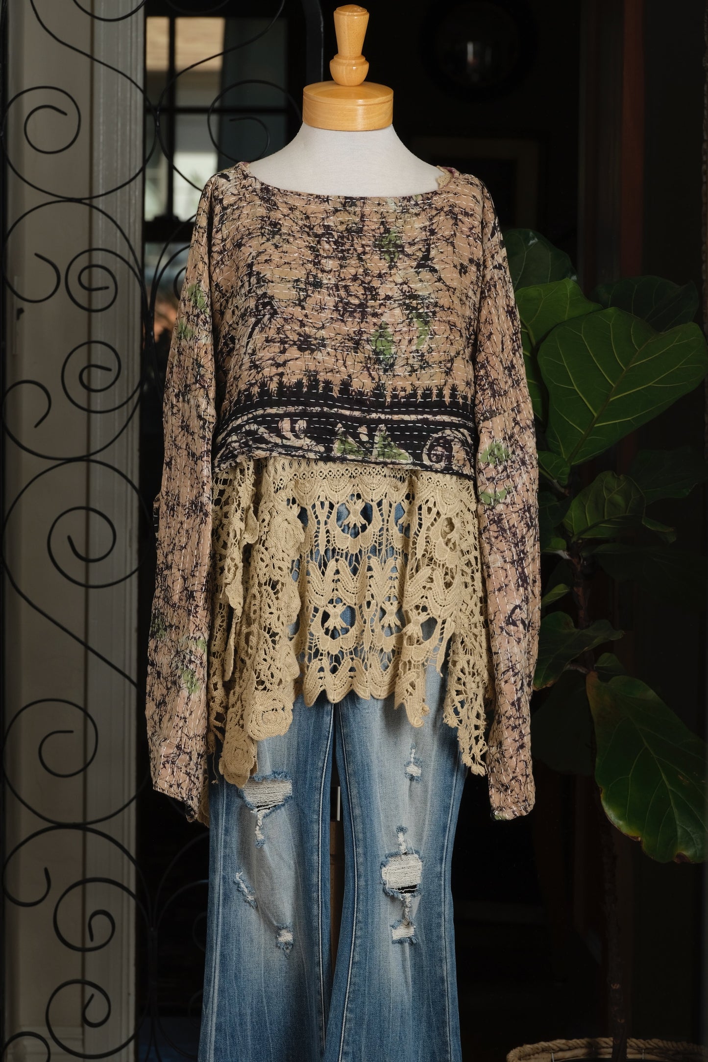 Crop Top in Midnight Nomad