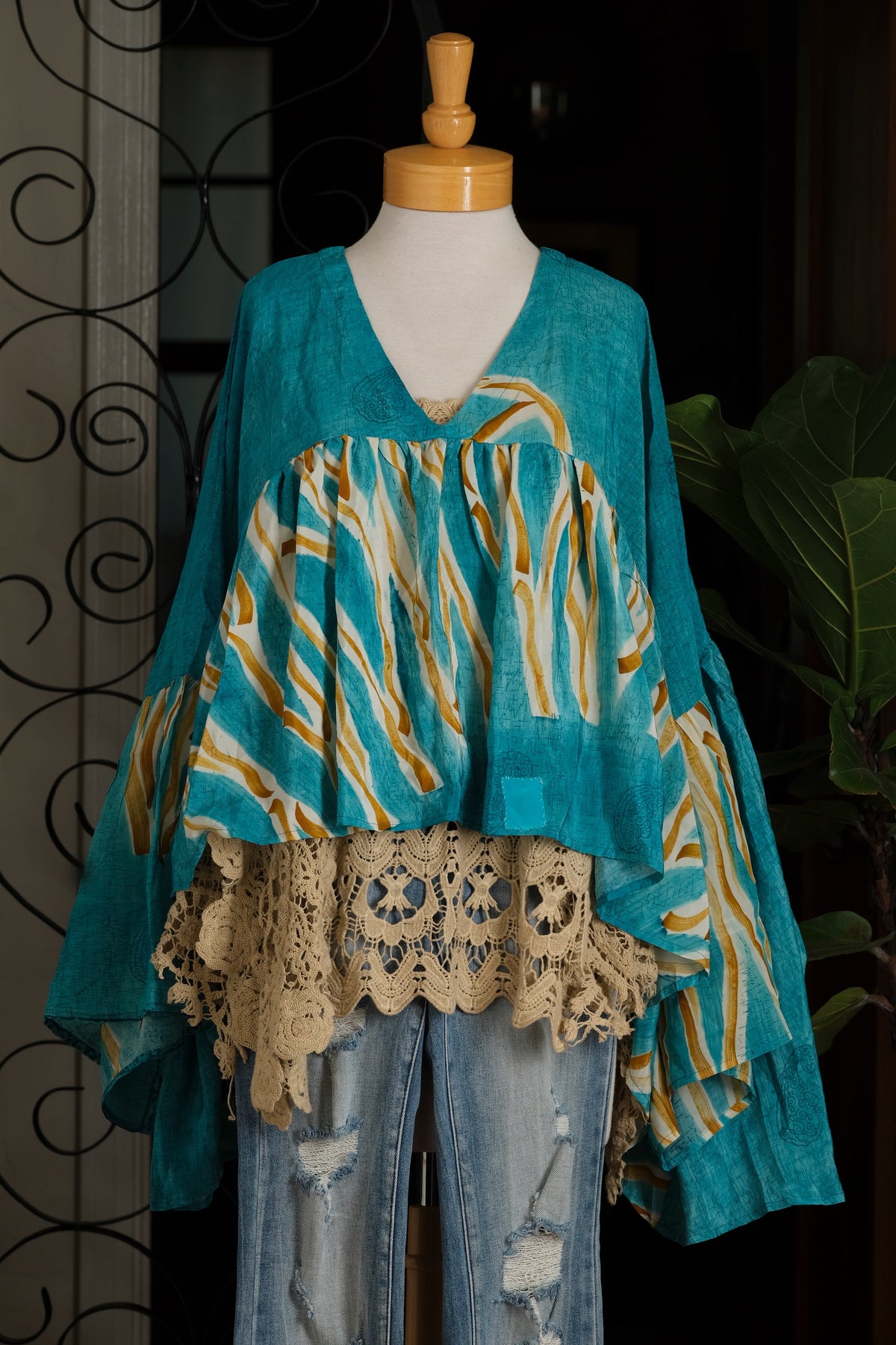 Gold Dust Crop Top in Aqua Butterscotch