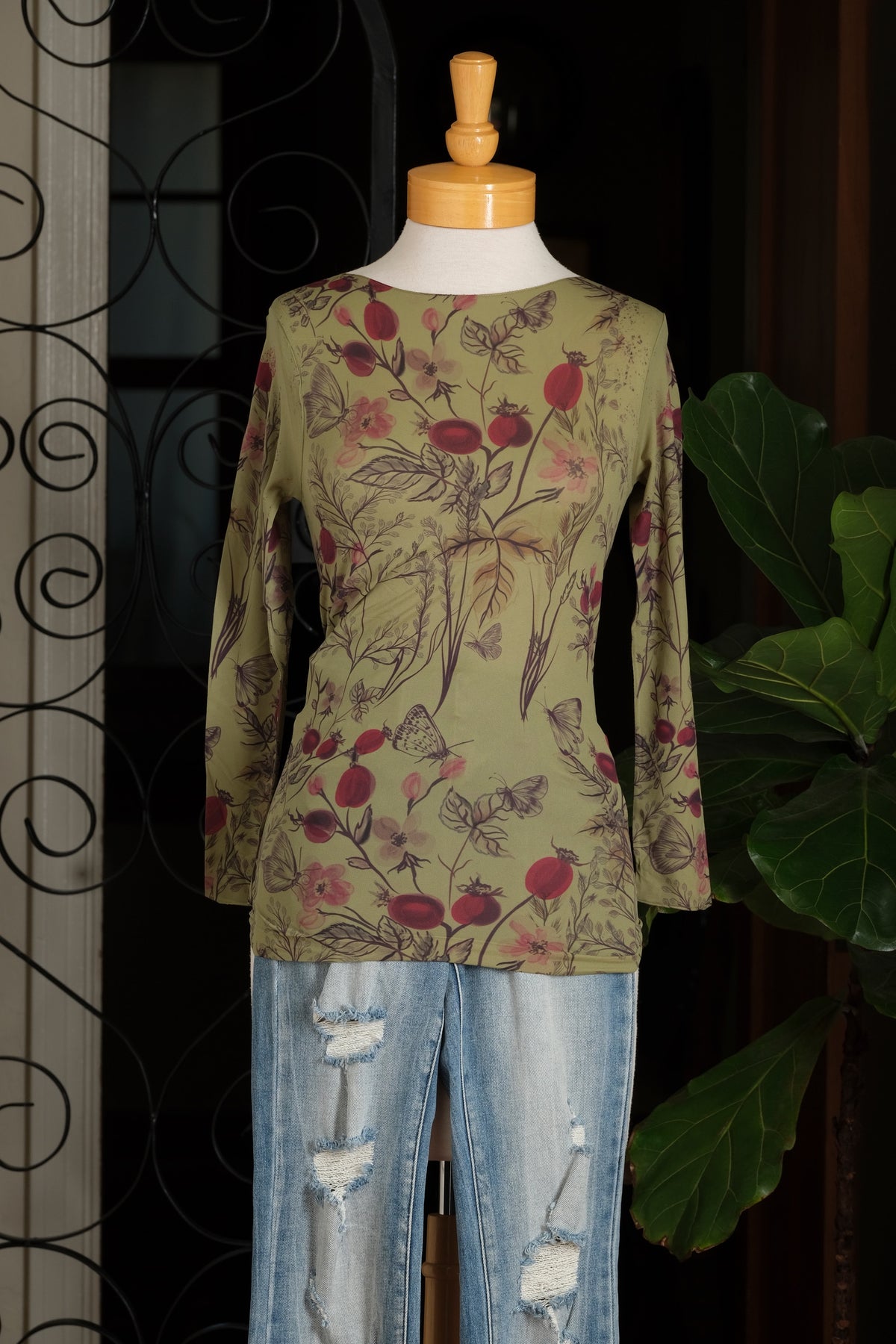 Mesh T Shirt in Moss Pomegranate