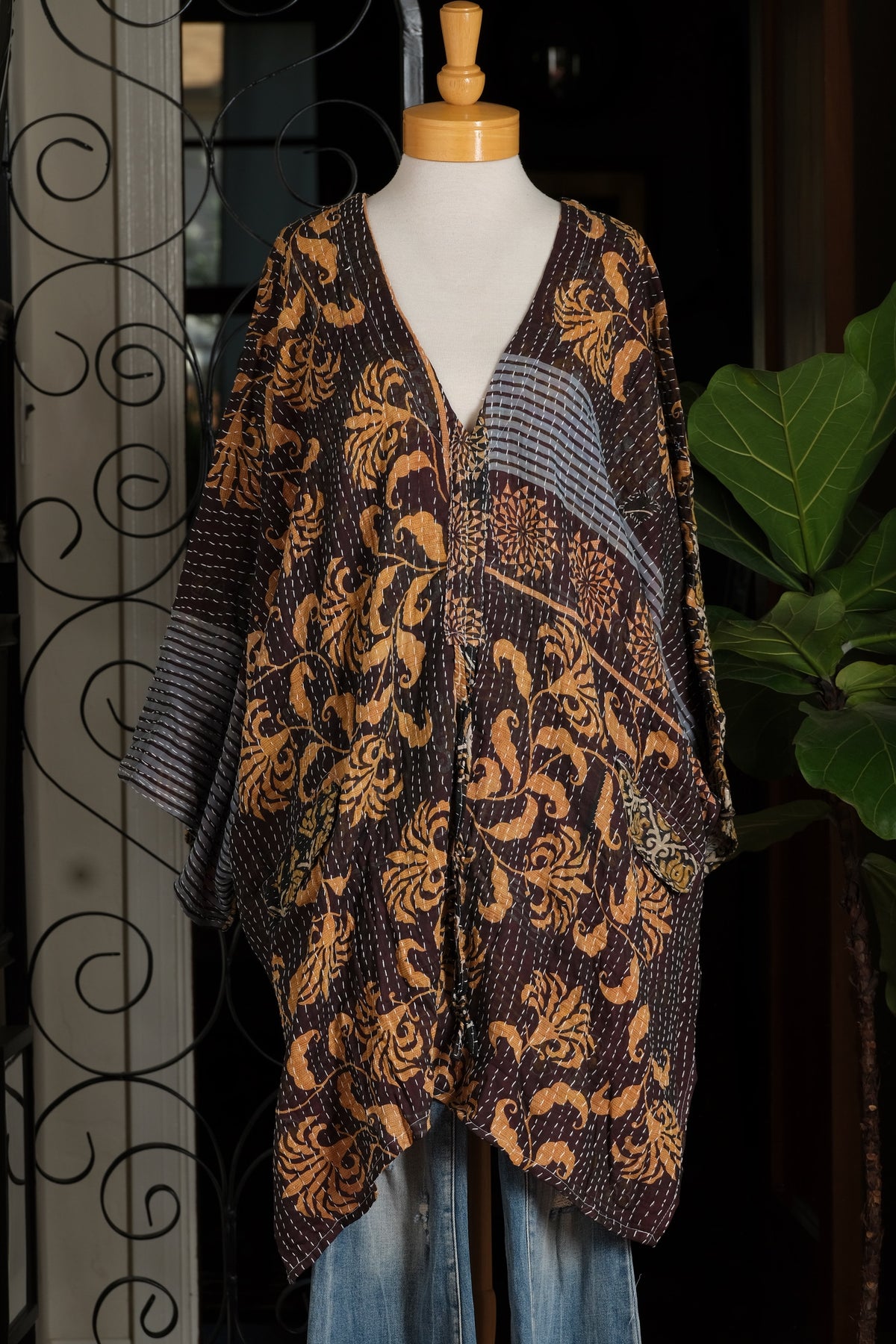 Kantha Tunic in Lotus Fluorish