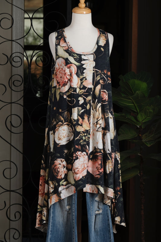 Short Ballet Slip in Black Peony