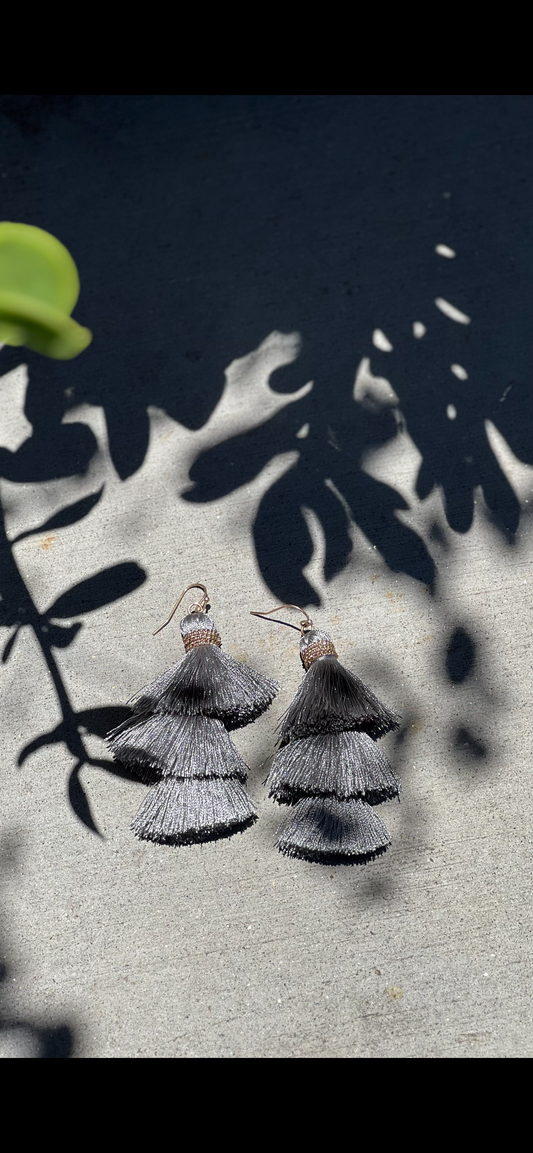 Tassel Earring in Grey