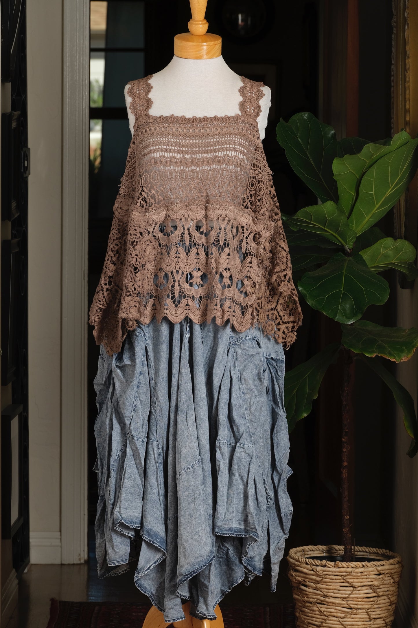 Tattered Tank in Hazelnut – Chateau Bel Age Boutique