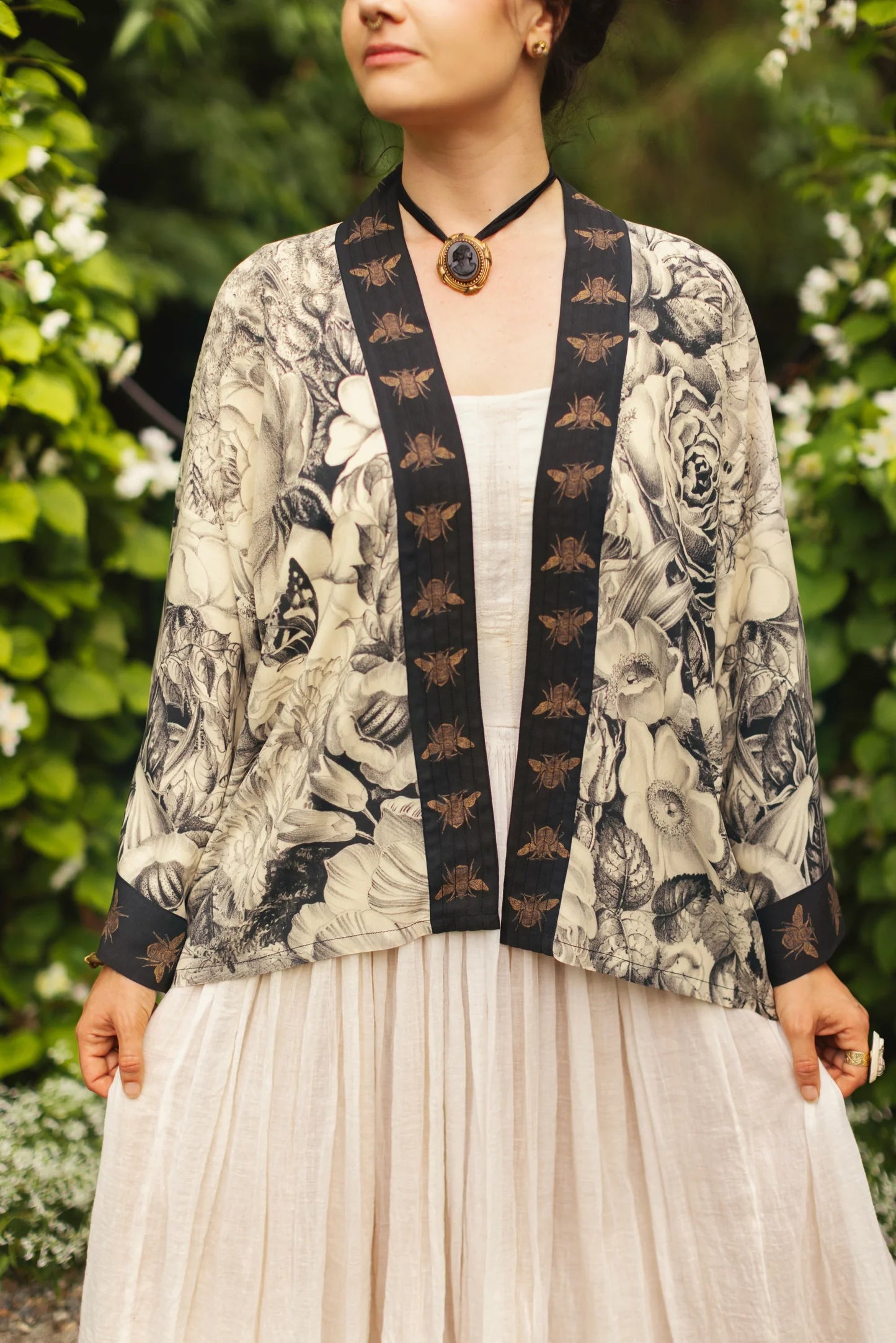 Honey & The Moon Opera Cropped Kimono